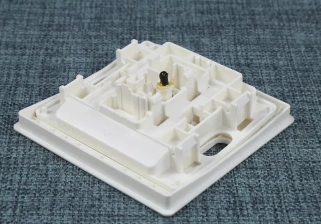 測評|無邊框開關(guān)之ABB、施耐德、西門子、羅格朗、西蒙